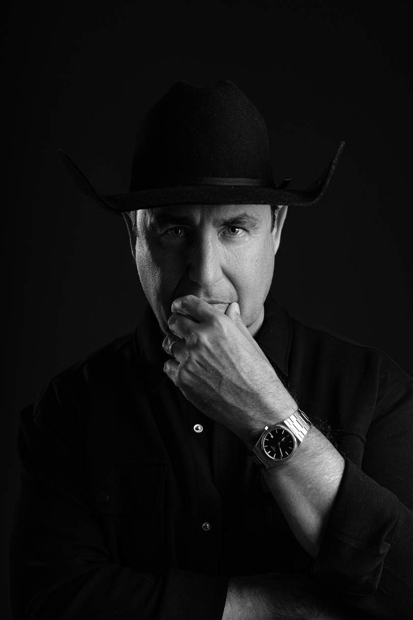 Retrato masculino em preto e branco